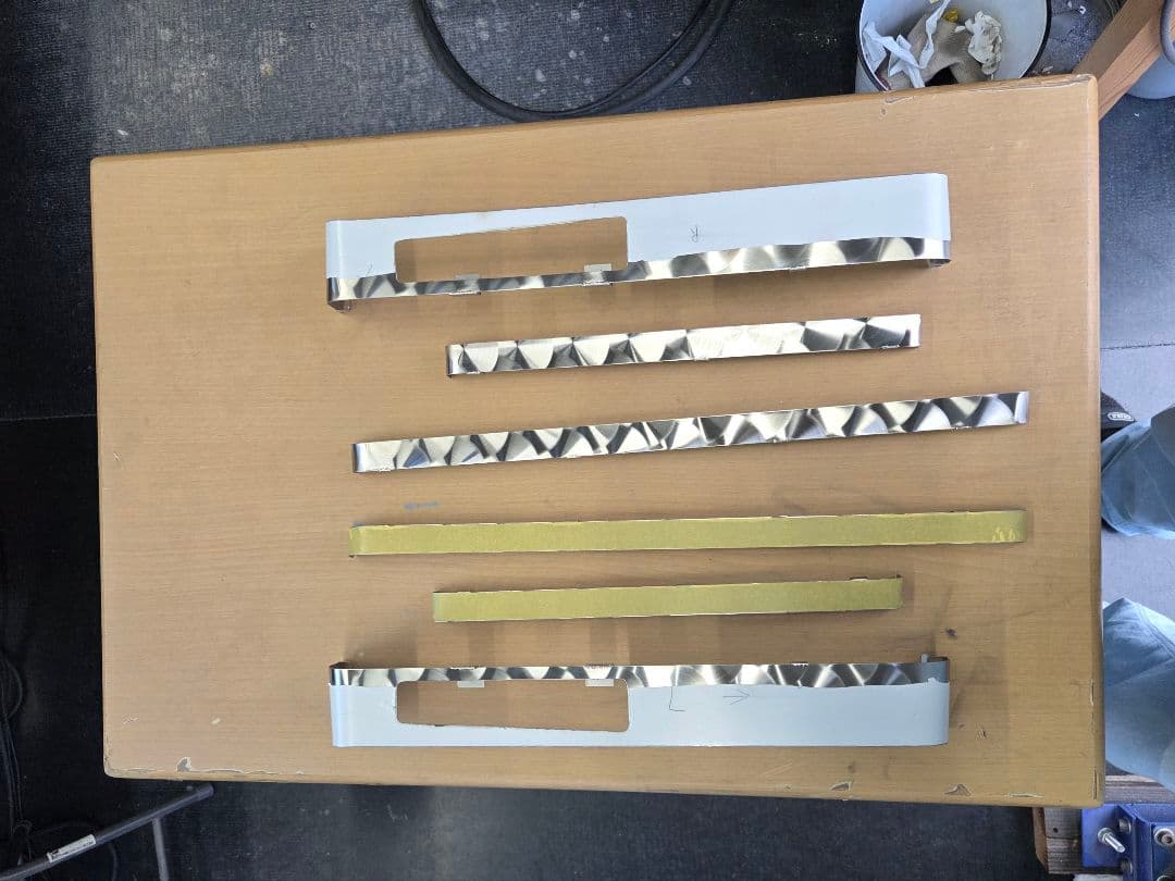 17スーパーグレート等　サイドステップ　フック付き鱗ステンレス