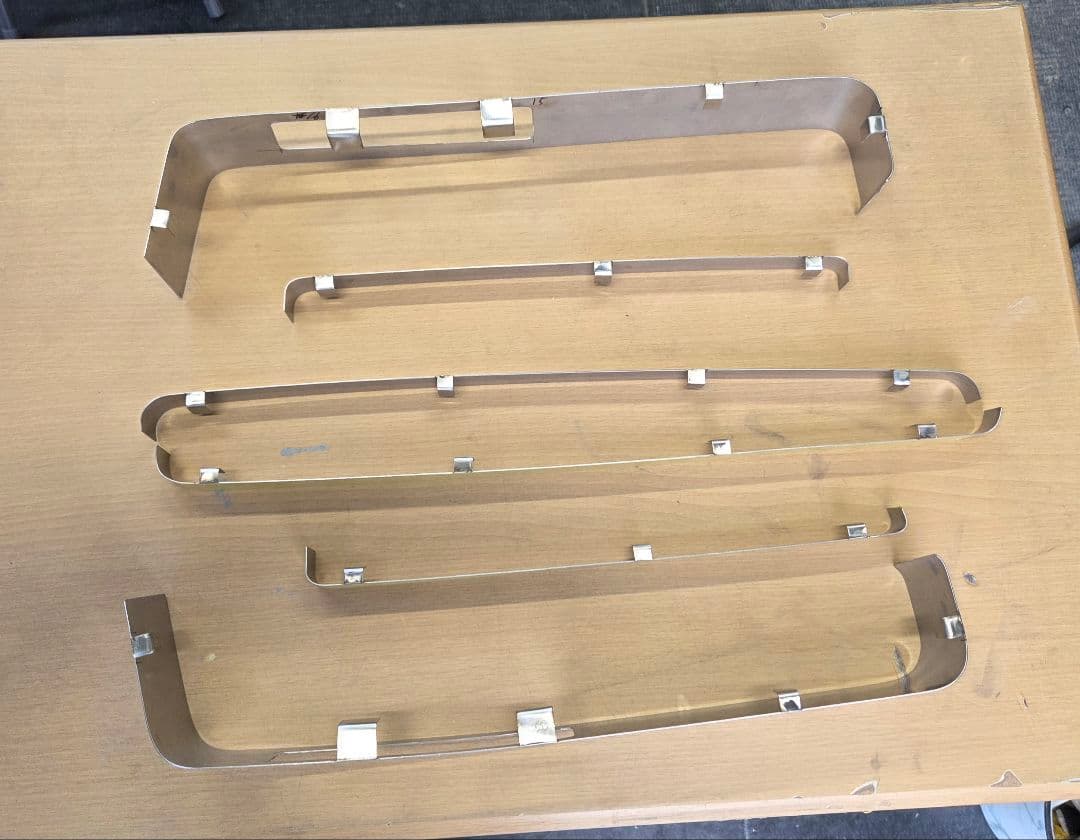 17スーパーグレート等　サイドステップ　フック付き鱗ステンレス