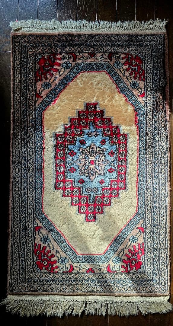 オリエンタルデザイン ウール純毛の手作りラグ 約100cm x 60cm