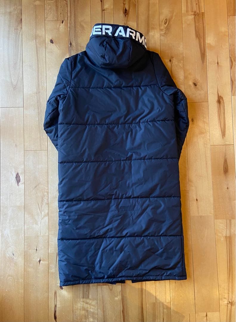 【極美品】Under Armour ブラック ベンチコート
