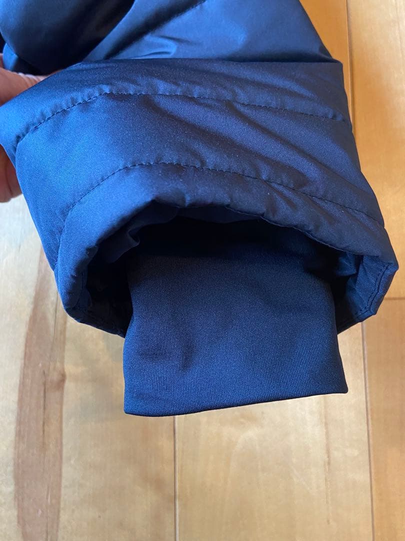 【極美品】Under Armour ブラック ベンチコート