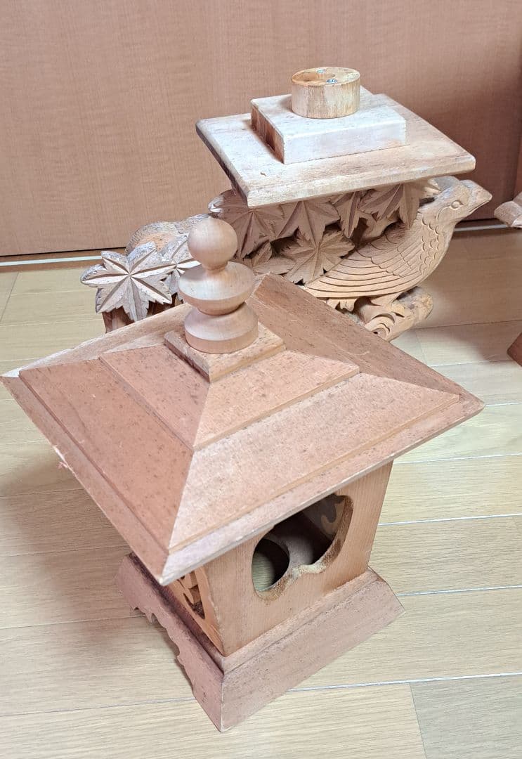 木工品 灯籠 1対 お供仏具用品　高さ約60cm