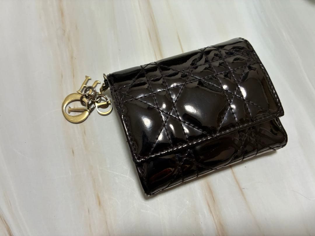 Dior ロータスウォレット ブラック エナメル 三つ折り財布