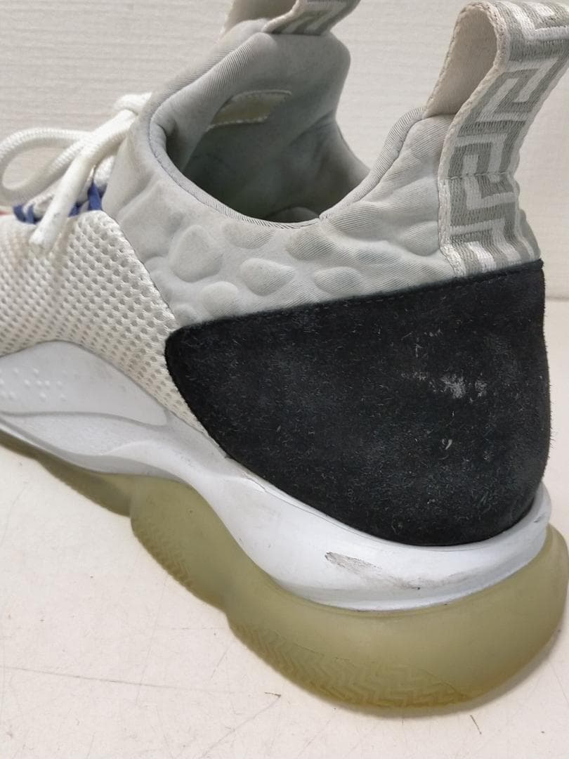 ヴェルサーチ　チェーンリアクション スニーカー 白×灰色 　251121-7Y