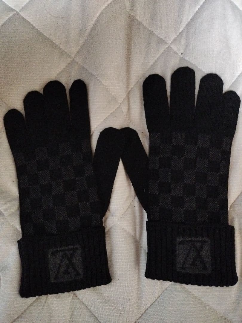 LOUIS VUITTON ブラック ダミエ柄手袋