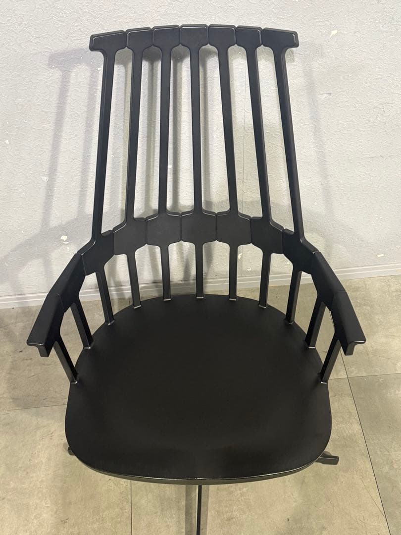 Kartell カルテル　カムバックチェア　スイーベルベース