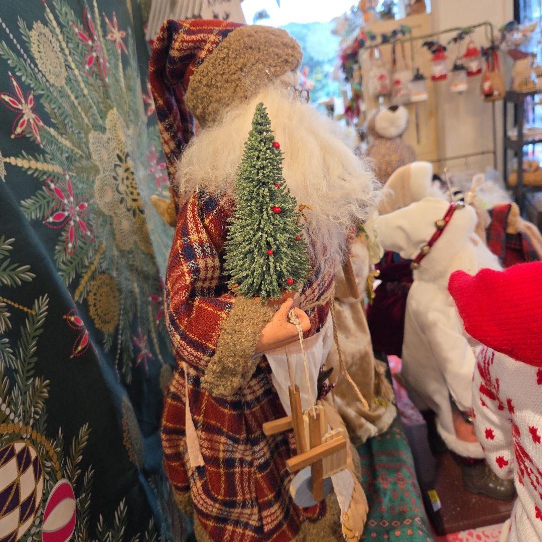 サンタクロースの装飾人形