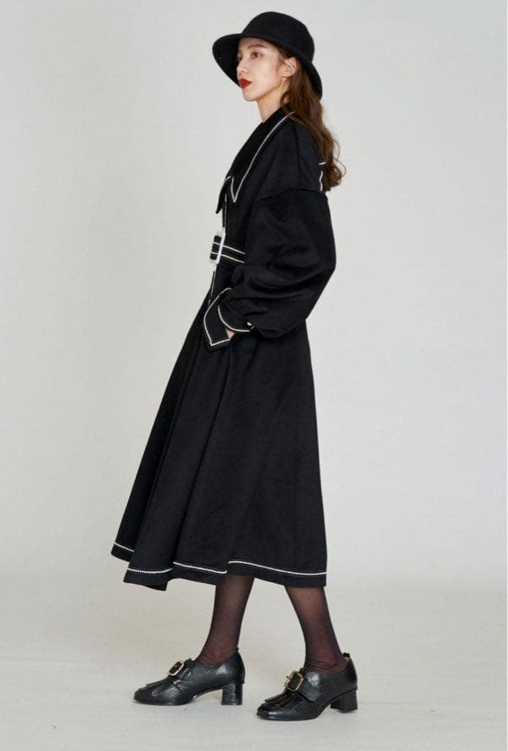 トゥエンティーズ 名入れされた懐中時計 コート ブラック M Tnewties