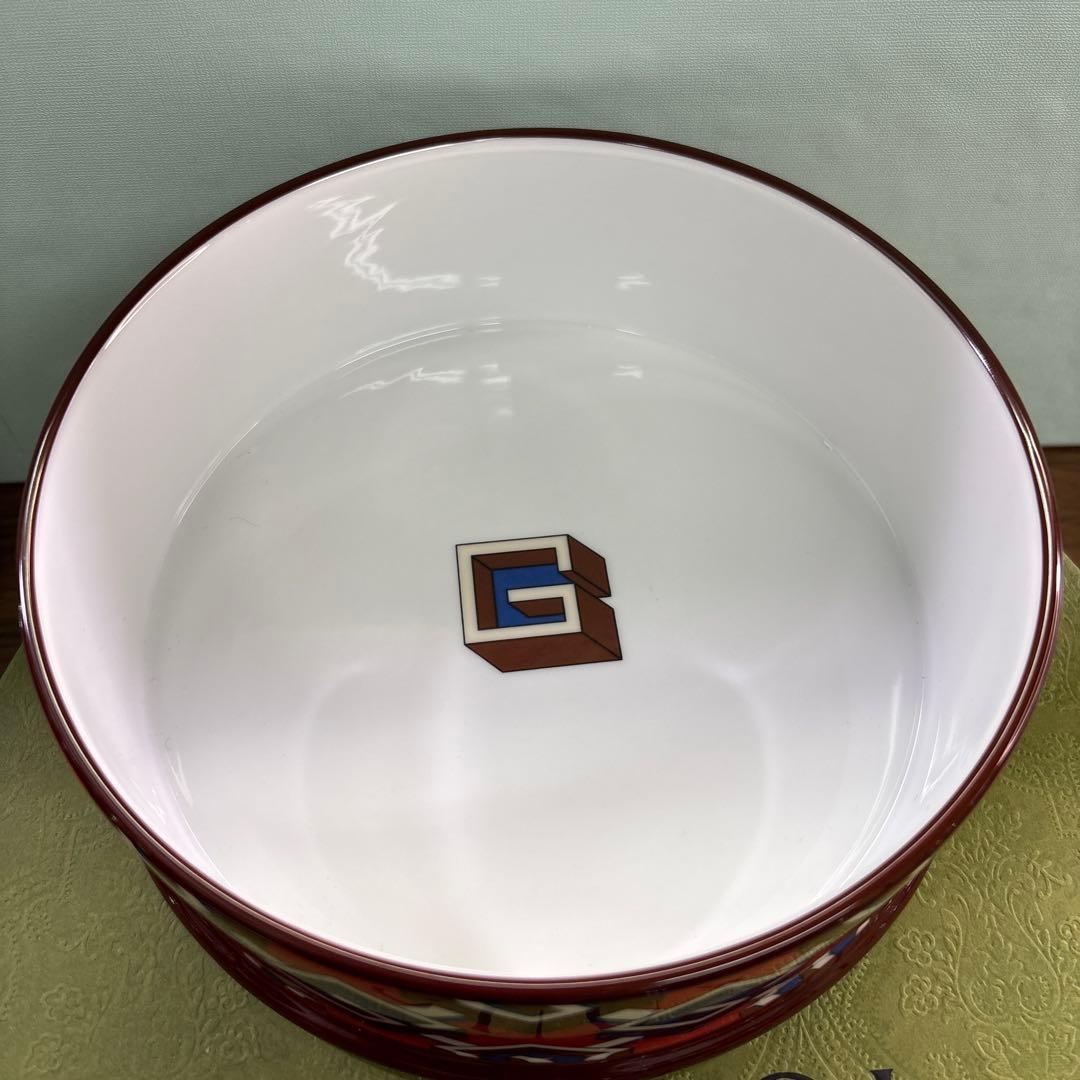 大成。GUCCI 幾何学模様 犬用食器