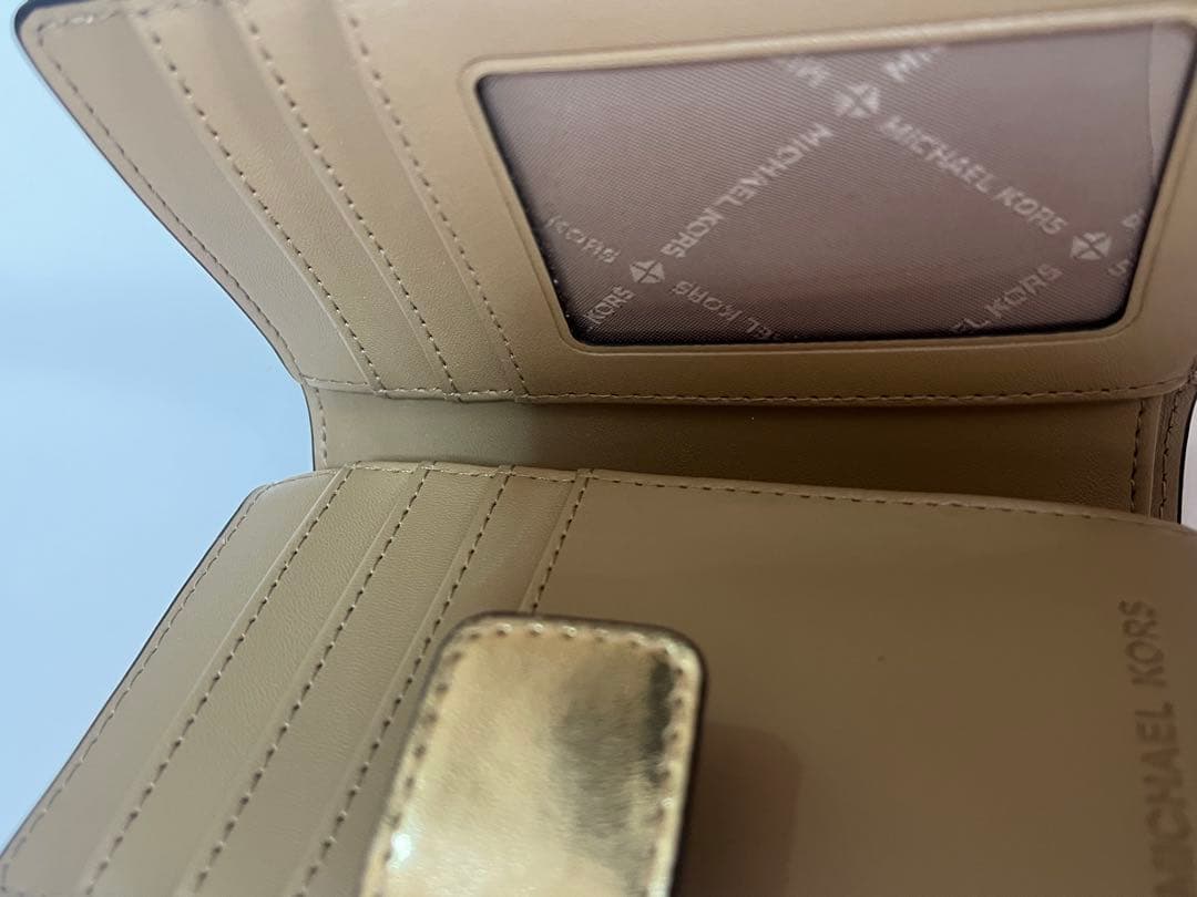 新品未使用　MICHAEL KORS マイケルコース　二つ折り財布