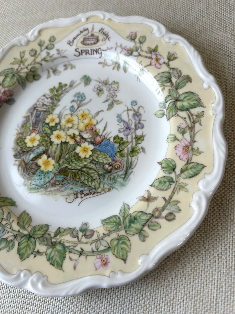 【美品】ロイヤルダルトン　Seasons Collection 春・夏2枚セット