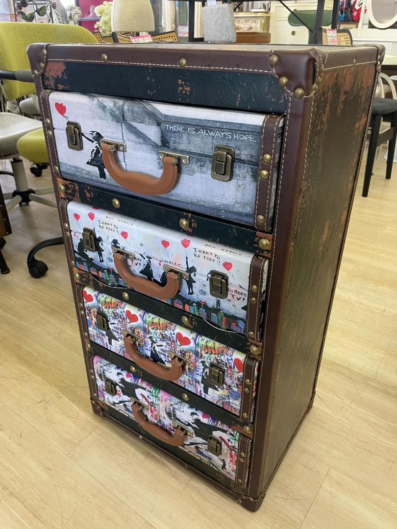 4段チェスト　棚　インダストリアル　収納　引出し　バンクシー　ペイント　レトロ