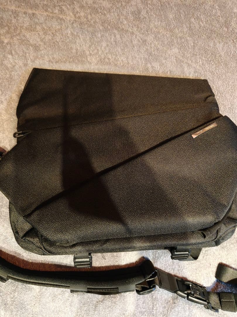 NIID R1 RADIANT MEGA SLING ブラック