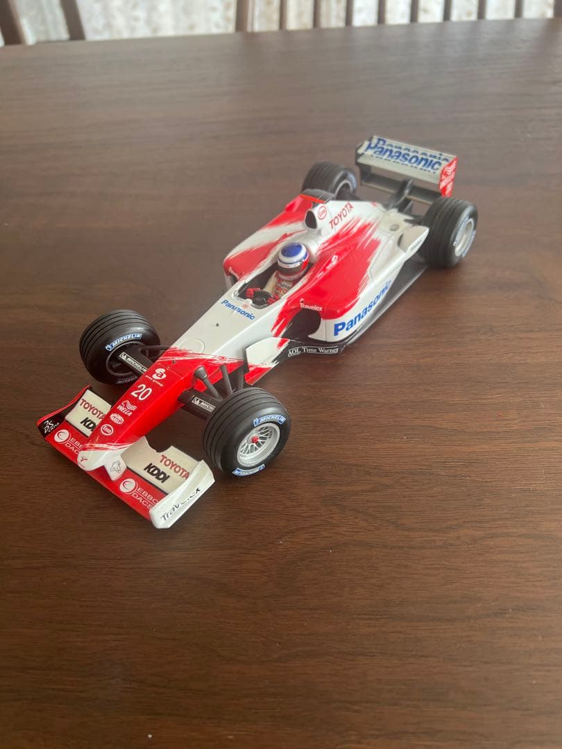 トヨタ　F1　レーシングカー　レプリカ　TOYOTA TF102　 2002