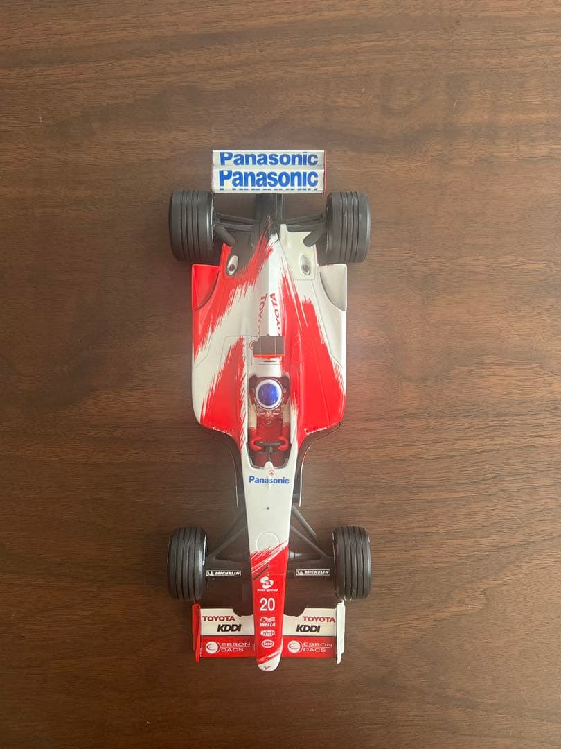 トヨタ　F1　レーシングカー　レプリカ　TOYOTA TF102　 2002