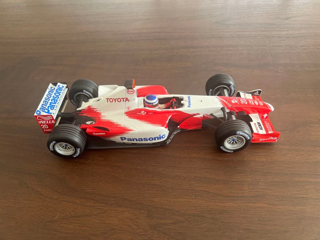トヨタ　F1　レーシングカー　レプリカ　TOYOTA TF102　 2002