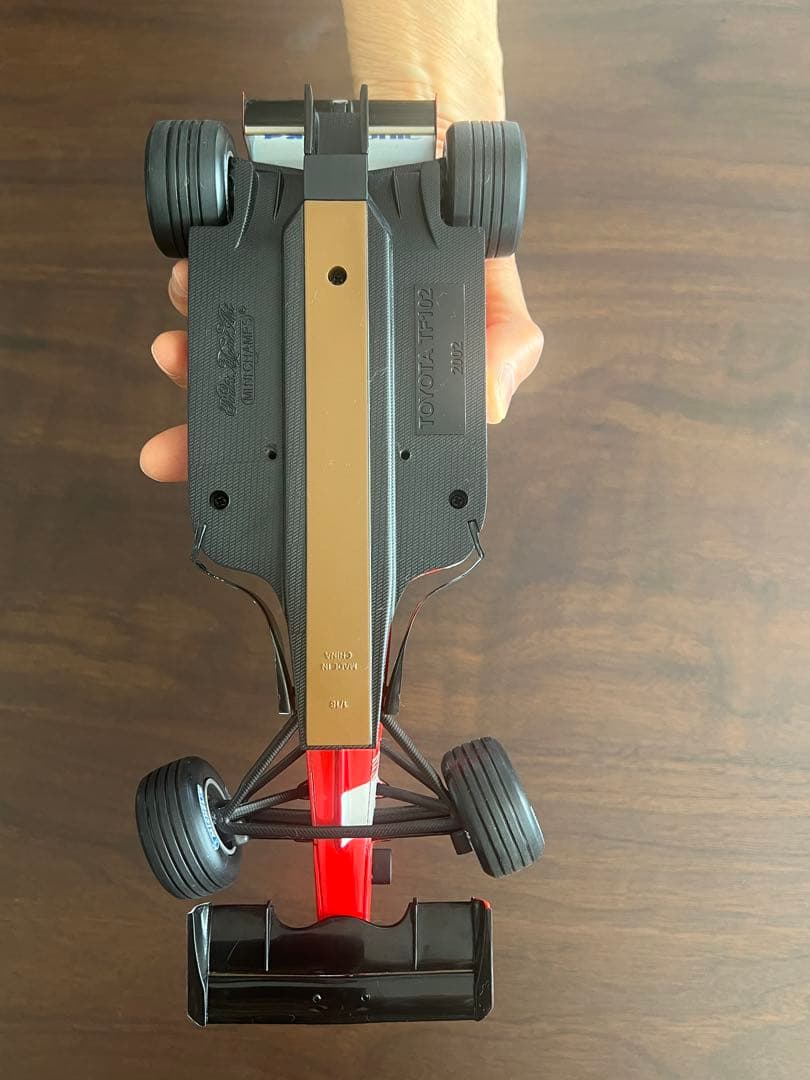 トヨタ　F1　レーシングカー　レプリカ　TOYOTA TF102　 2002