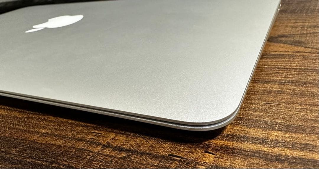 MacBook本体 MacBook Air mid 2011