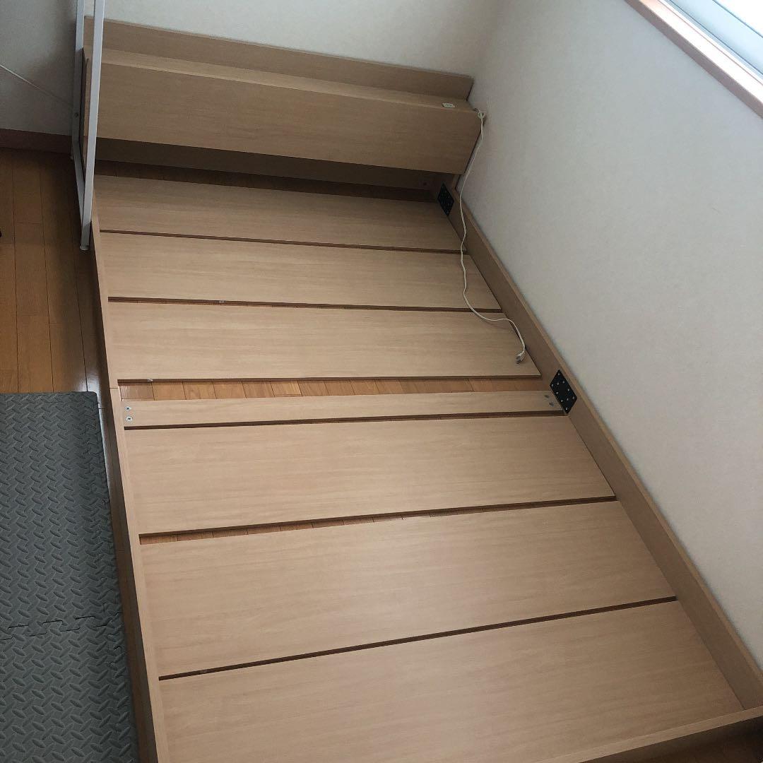 ニトリ　北欧調 フロアベッドフレーム