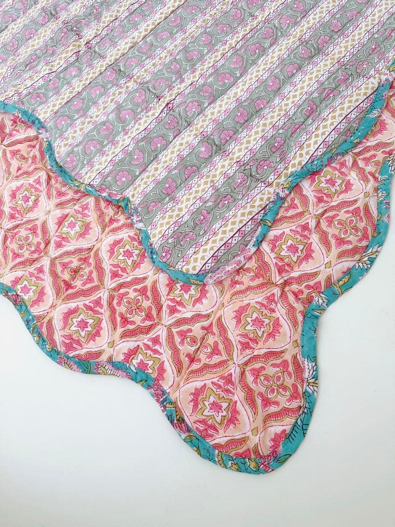 ブロックプリント　うねうねキルトブランケット　オレンジ×グリーン　オリエンタル