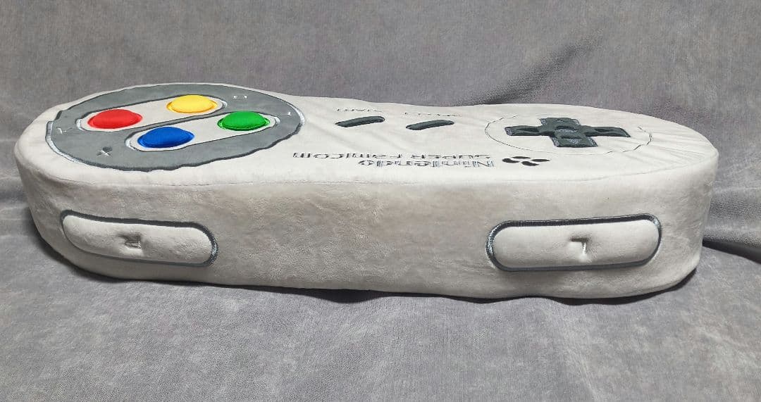 Nintendo スーパーファミコン コントローラー型クッション