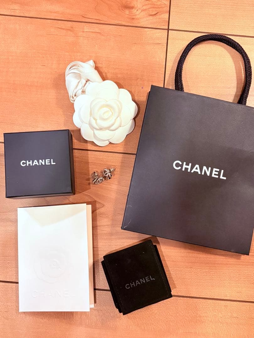 CHANEL CCロゴ　ピアス　イヤリング　2024年購入