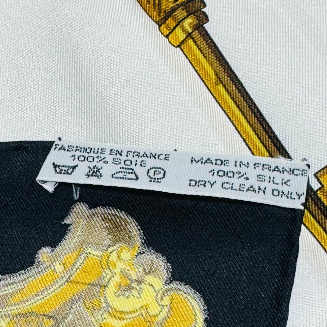 (極美品)エルメス HERMES スカーフ　カレ９０　LES CLES 鍵