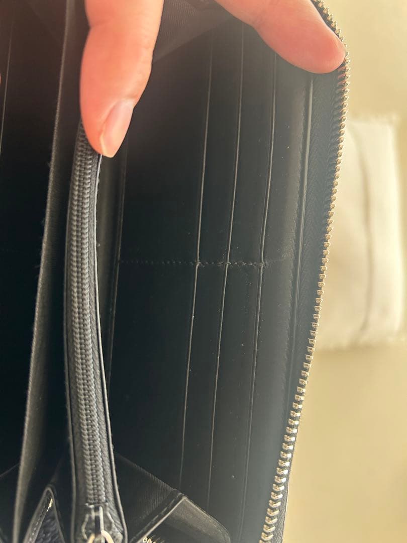 GUCCI 蛇モチーフ 長財布