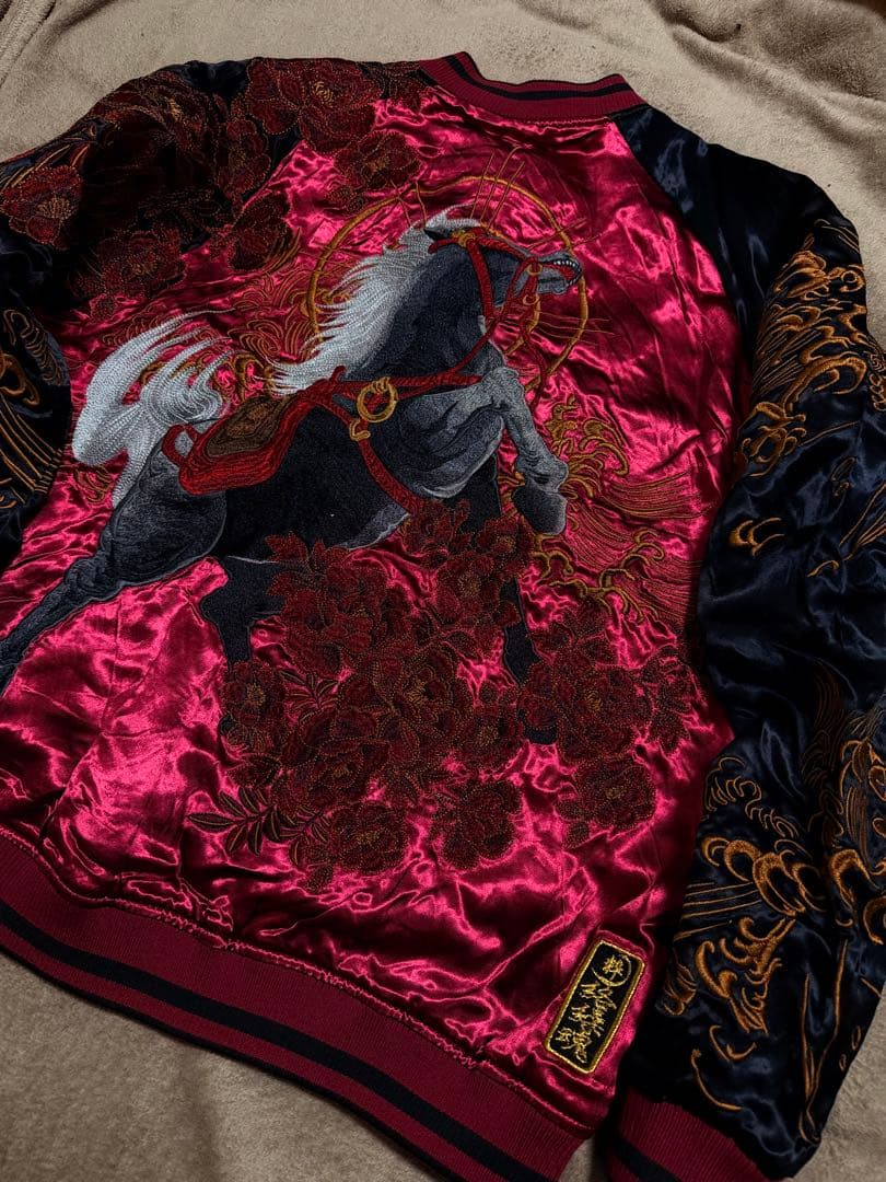 未使用近 ２面用 絡繰魂 馬日本限定版 スカジャン unisex レーヨン 美品