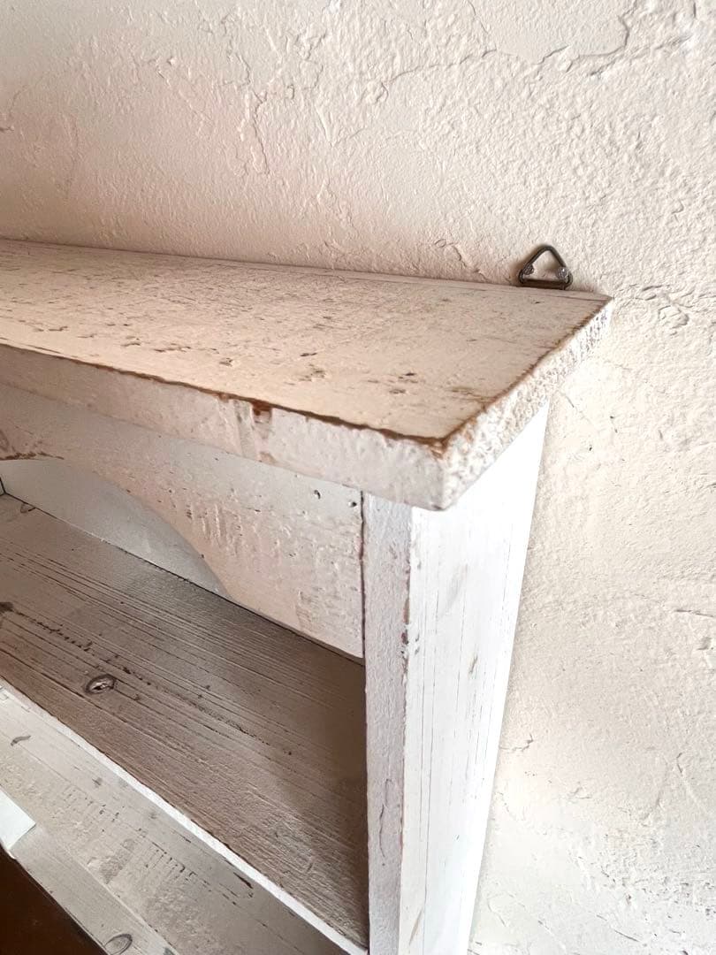 壁掛け木製シェルフ　アンティーク風