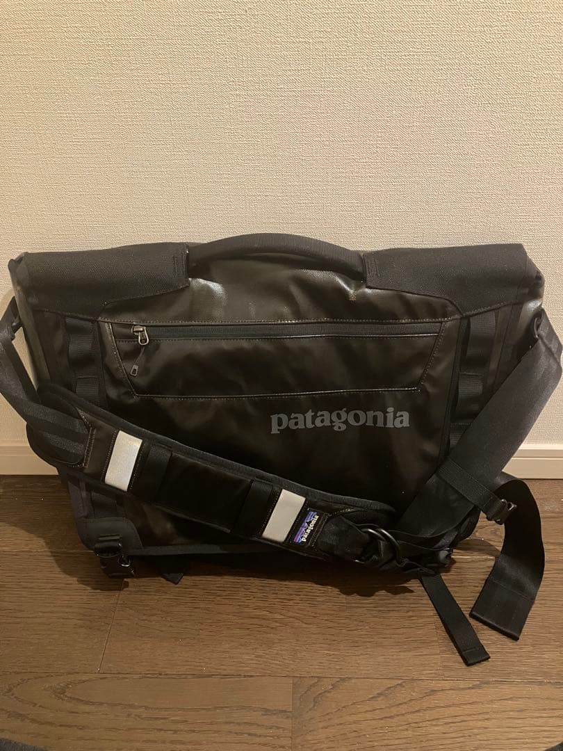 Patagonia メッセンジャーバッグ 黒