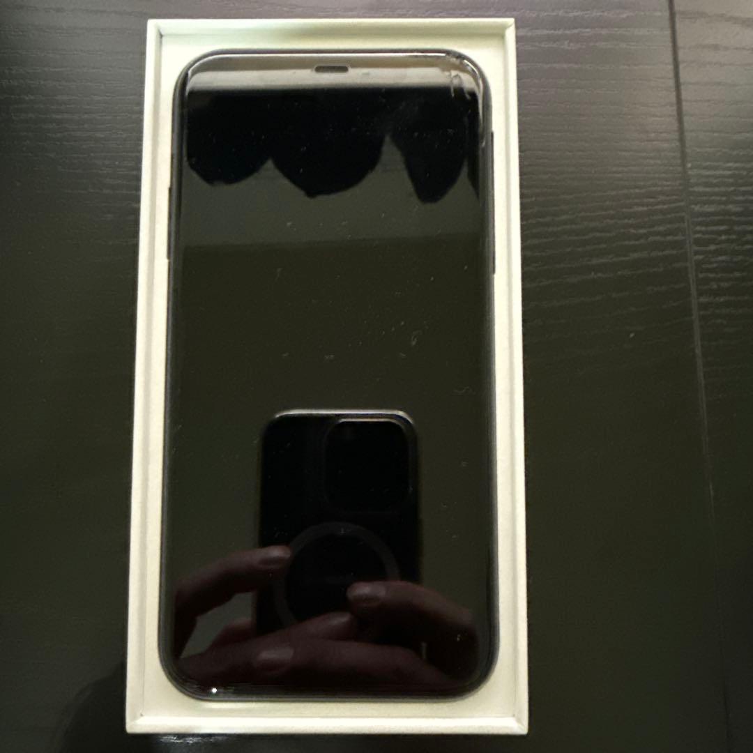 Apple iPhone 11 646GB ブラック