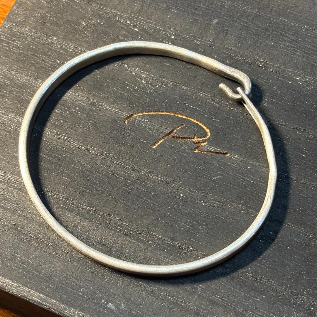 Silver Hook Bangle narrow バングル　PRY シュウト