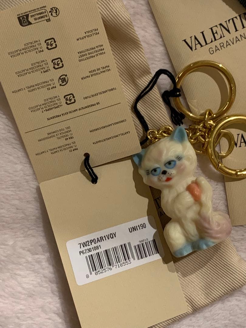 RISA新品VALENTINO GARAVANI 猫デザイン キーホルダー