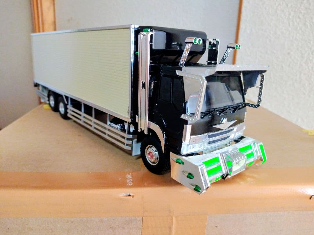 かっちゃん(´・ω・｀プロフ必見　デコトラ　トラック　ふそう　グレート