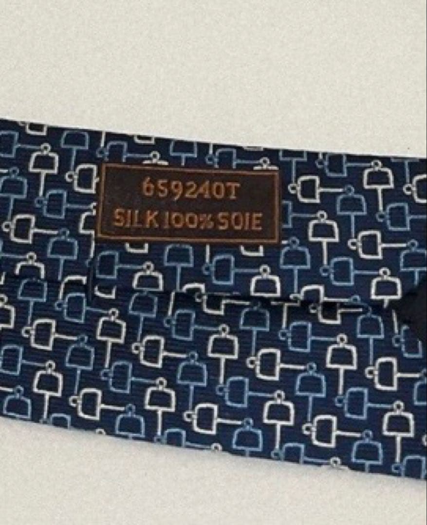 エルメス　HERMES ネクタイ　新品　タグ付き ブルー系