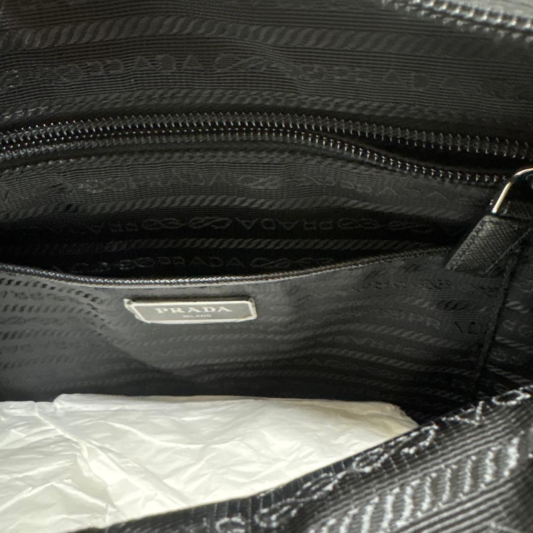 PRADAナイロンメッセンジャーバッグ　ショルダーバッグ