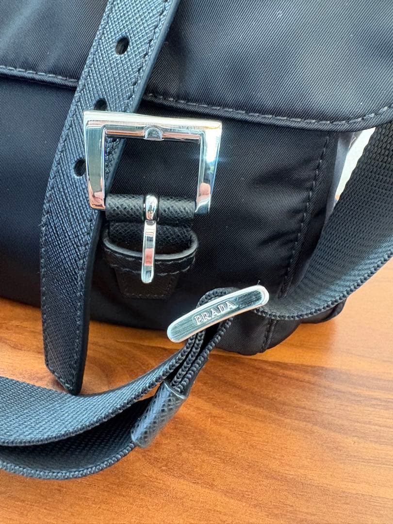 PRADAナイロンメッセンジャーバッグ　ショルダーバッグ