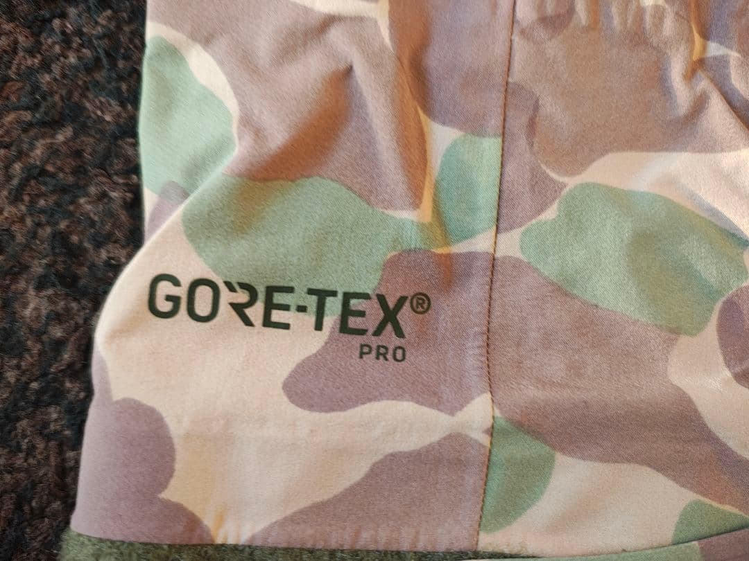 s*o様 BURTON [ak] 3L HOVER JKT KODIAK CAM