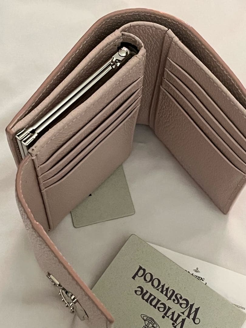 【 Vivienne Westwood 】ヴィヴィアン ピンク三つ折り財布箱付き