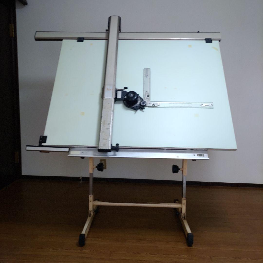 製図用ドラフター