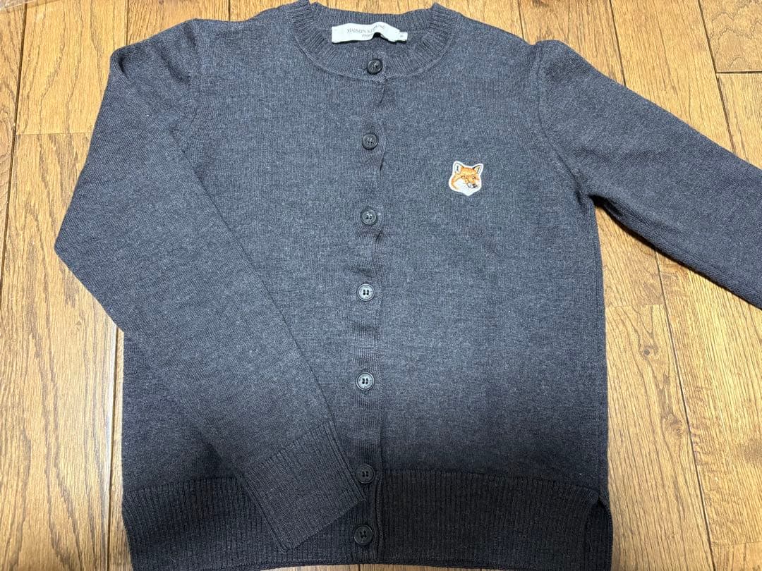 メゾンキツネ MAISON KITSUNE カーディガン グレー