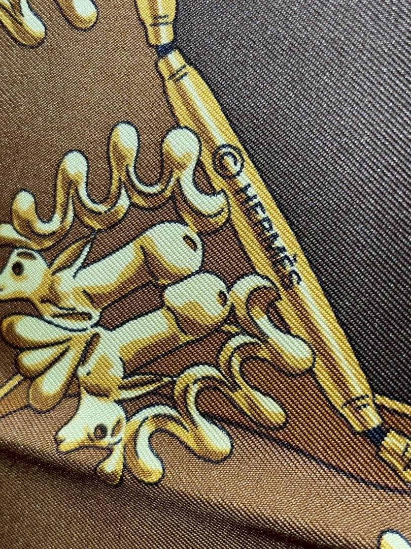 エルメス カレ90 LES CAVALIERS D'OR（黄金の騎士）