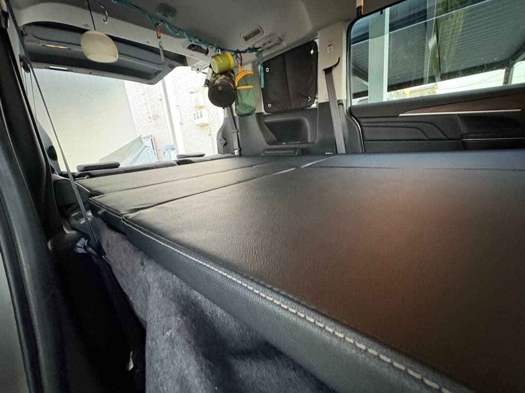 デリカD5専用ベッドキットの天板ブラック