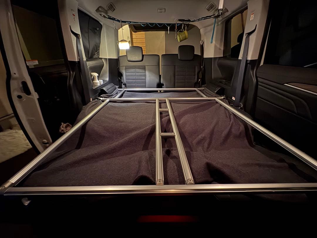 デリカD5専用ベッドキットの天板ブラック