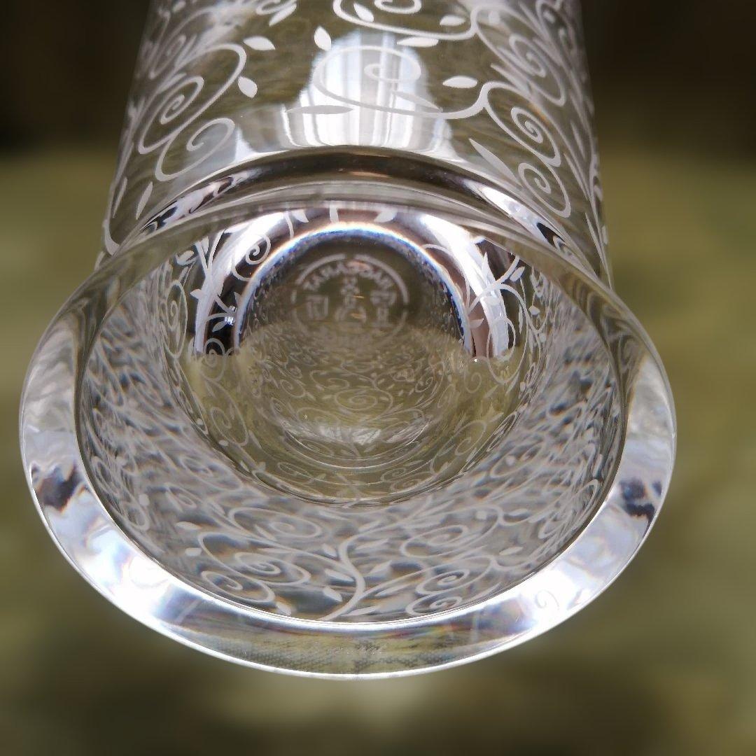 バカラの透明ガラスエッチング花瓶　箱付き