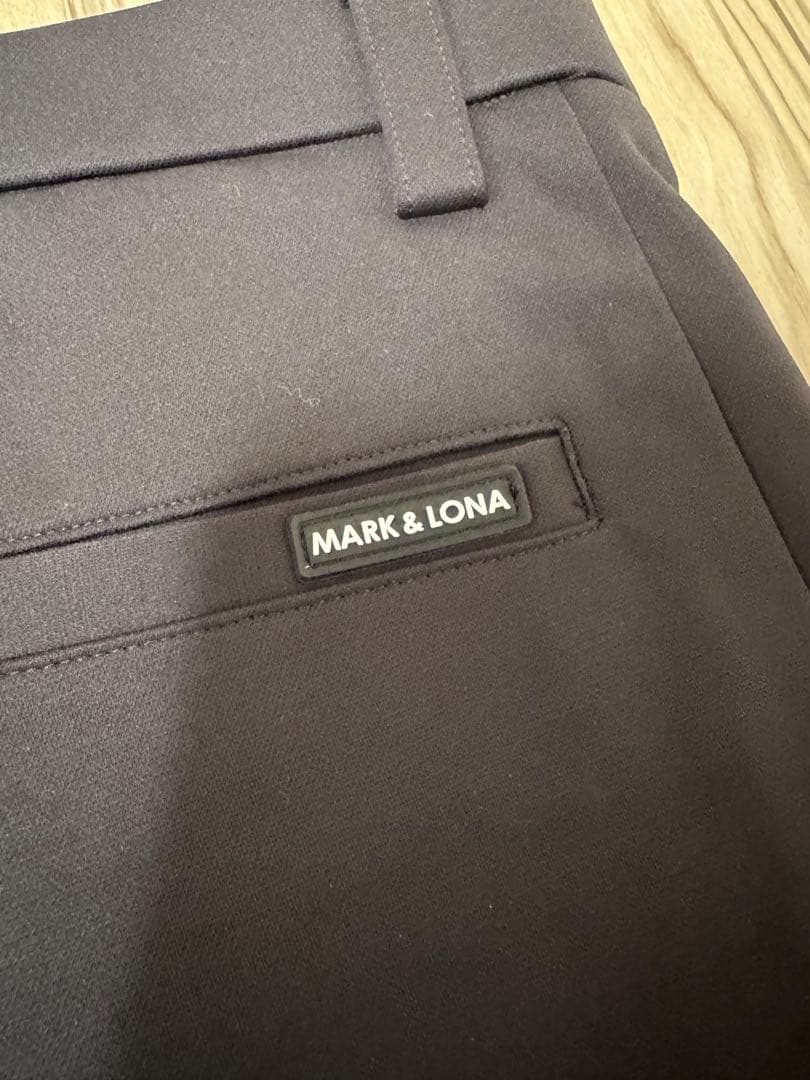 MARK & LONA ブラックパンツ　シンプル　黒パン　48 美品