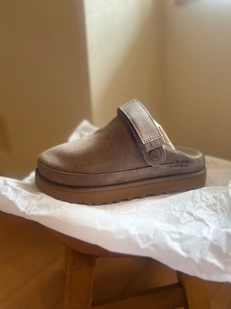 【新品•未使用品】UGG Goldenstar Clog 23cm