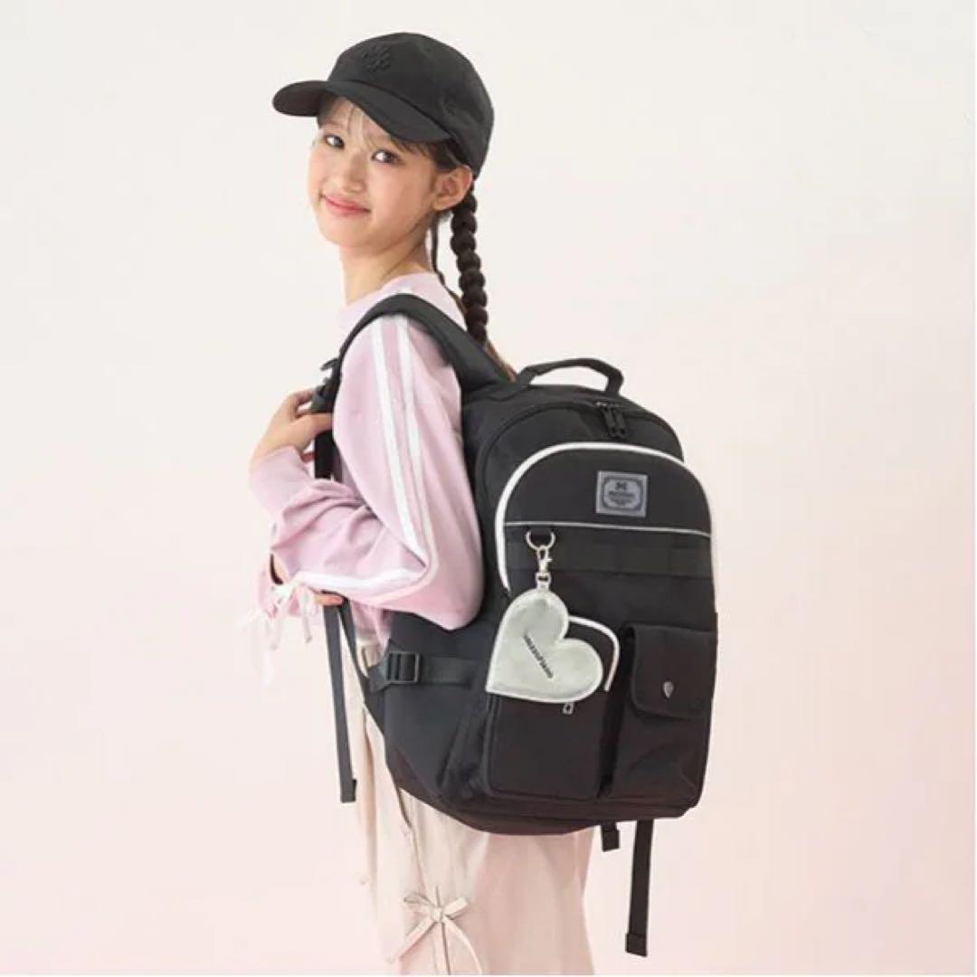 ハートポーチ付きリュック 22L 新品・未使用　ブラック