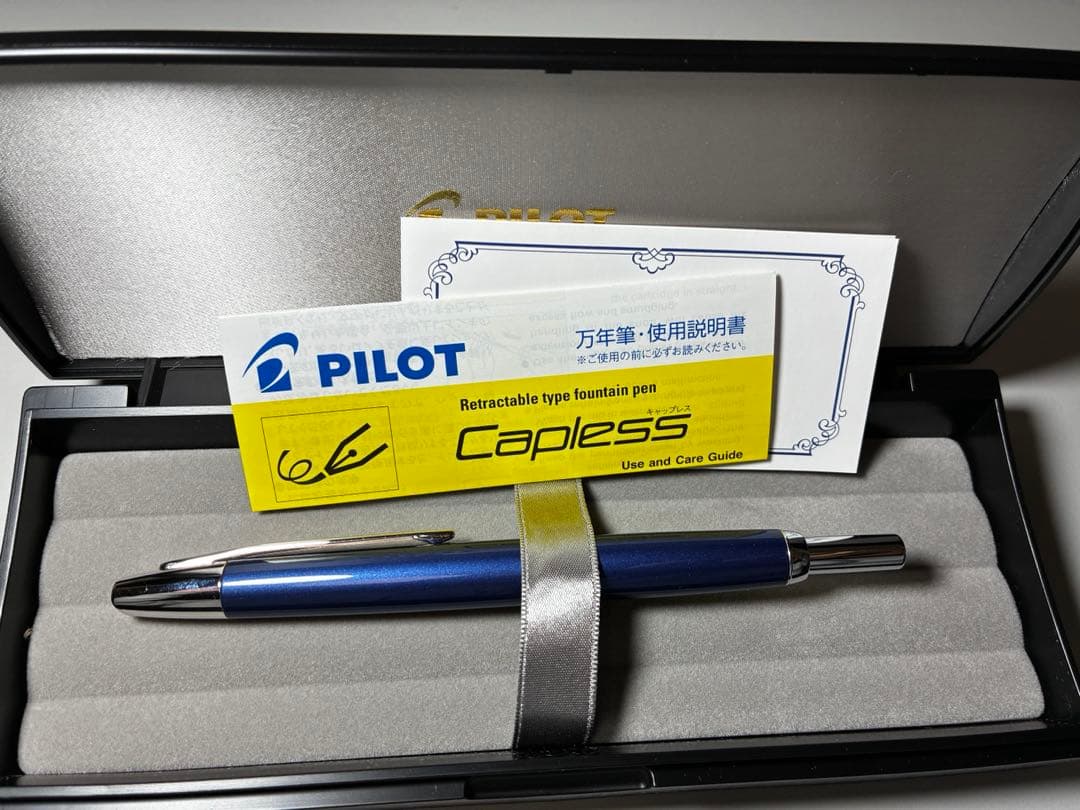 PILOT パイロット 万年筆 キャップレス ダークブルーマイカペン先M（中字）